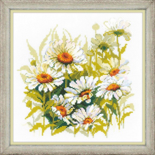 1765 Набор для вышивания Риолис "Крупные ромашки" 30*30 см 1765 Набор для вышивания Риолис "Крупные ромашки" 30*30 см